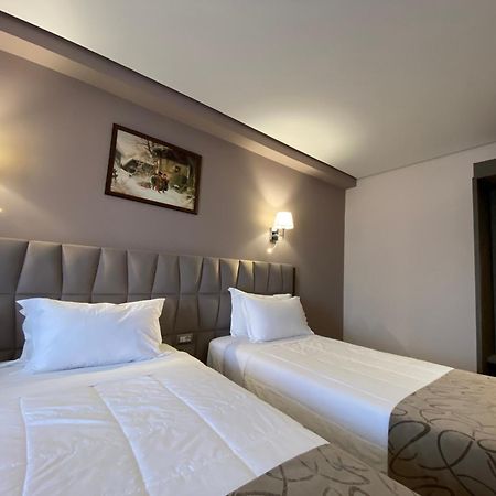 Doanesia Premium Hotel & Spa Tiranë Eksteriør bilde