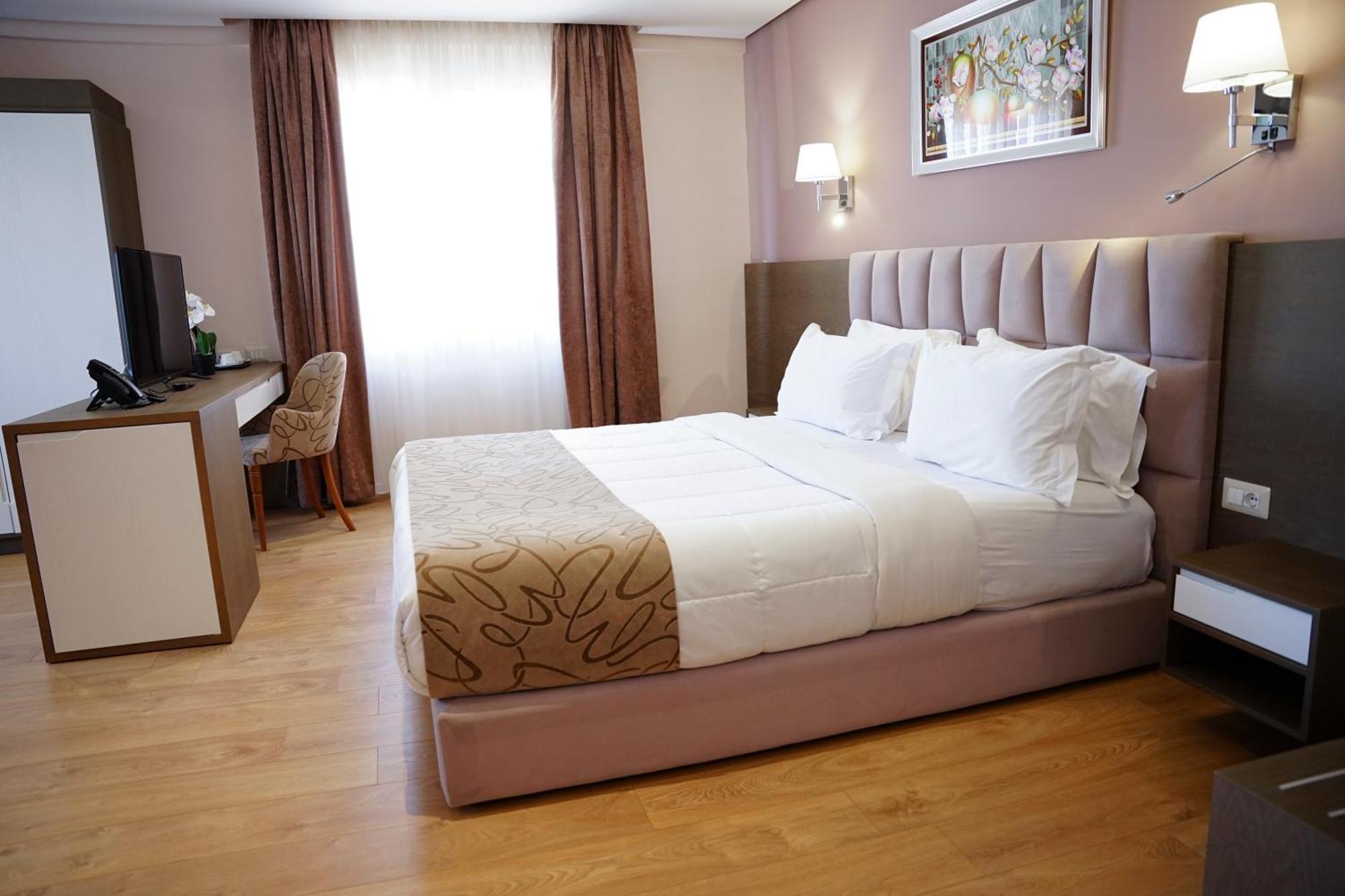 Doanesia Premium Hotel & Spa Tiranë Eksteriør bilde