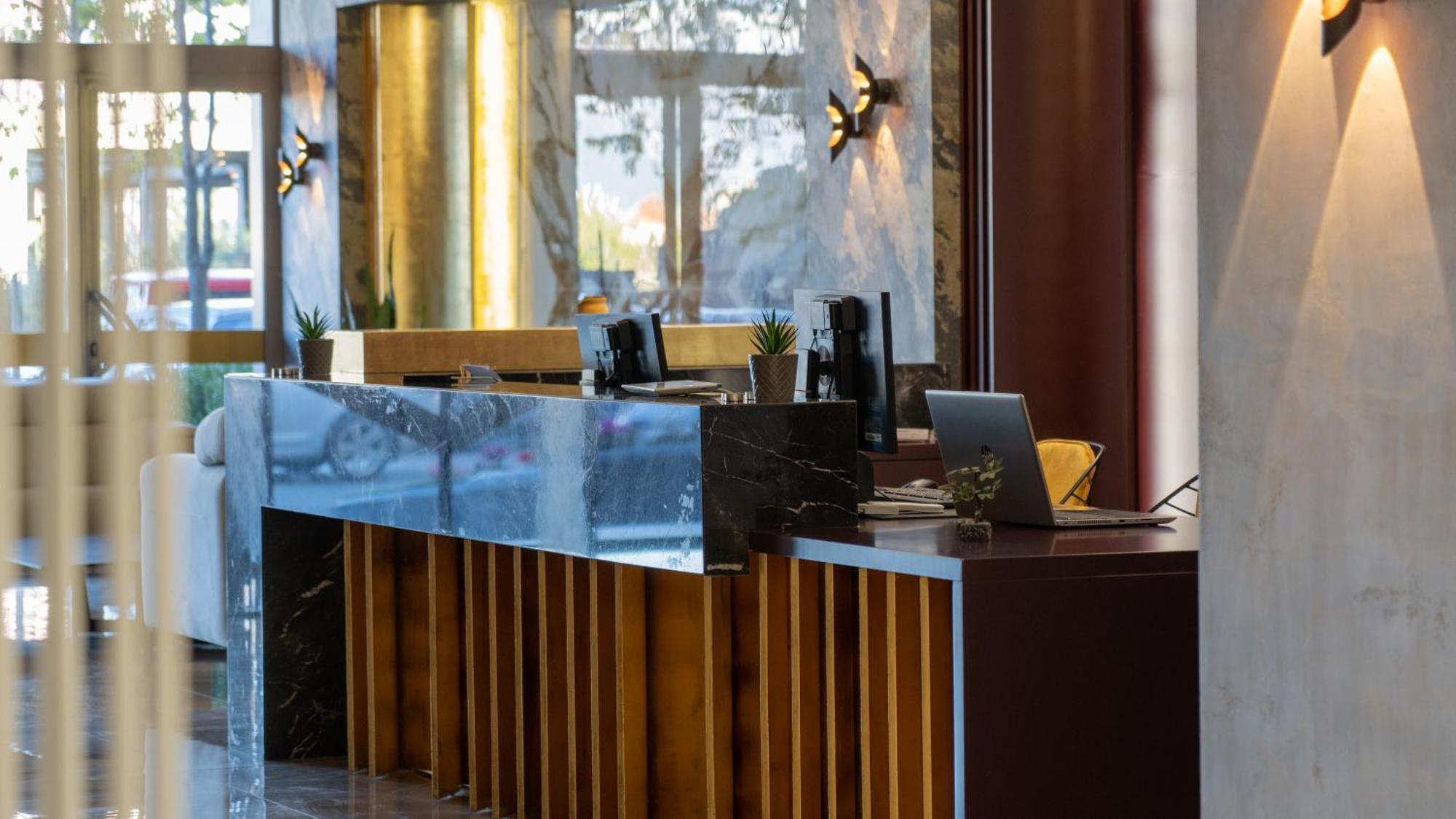 Doanesia Premium Hotel & Spa Tiranë Eksteriør bilde