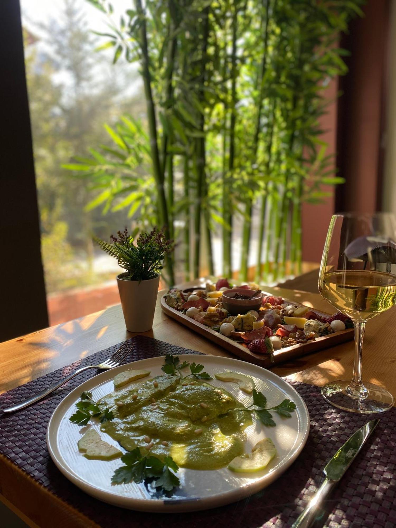 Doanesia Premium Hotel & Spa Tiranë Eksteriør bilde
