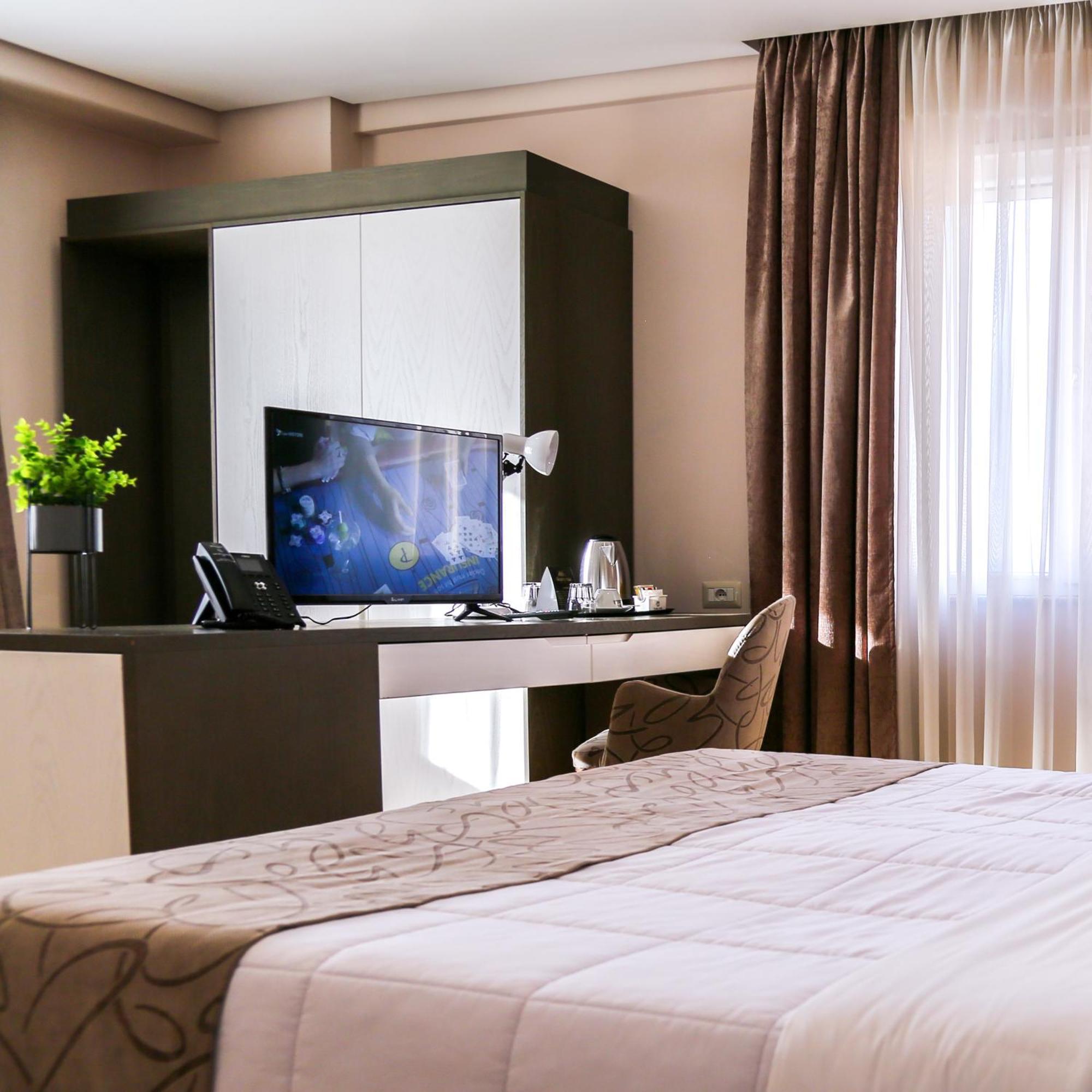Doanesia Premium Hotel & Spa Tiranë Eksteriør bilde
